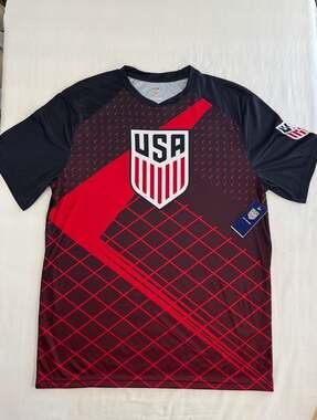 US Soccer Jersey Size L Redline Performance T-Shirt